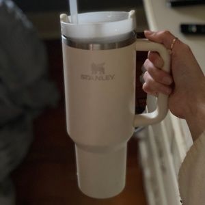 Stanley Cup (Cream/40 oz)